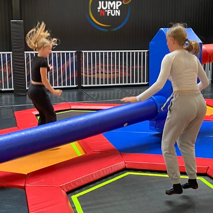 Fatal atom patient Jump'n'Fun l Book hoppetid i trampolinpark på MAXIMUM.dk