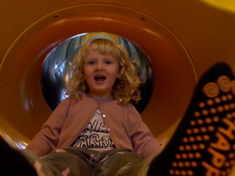 Legeland for børn, happies bowlnfun sjov med familie og venner